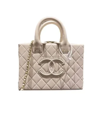 chanel vanity case pearl crush bag white 23cm qhppi