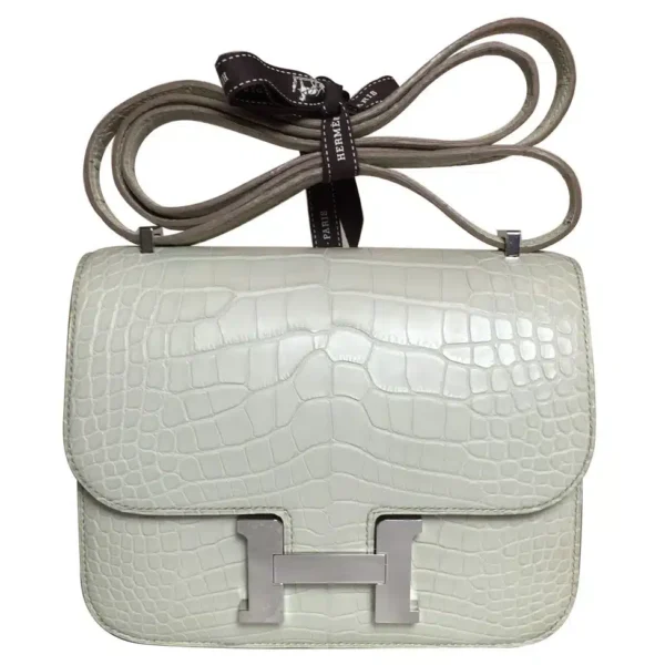 Hermes Constance Alligator Matt Dreamy Pink Silver Hardware 18Cm