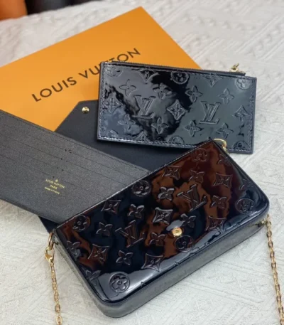 louis vuitton pochette flice amarante monogram vernis black 21cm 99x1n