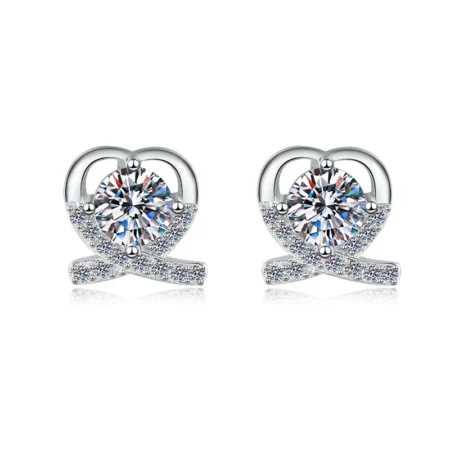 Elegant Heart Shaped Earrings in White Gold Plated Sterling Silver – A Refined and Timeless Design 1