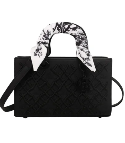 O1CN01HuhWUK2AAFp9xrCtr 2222332568162 0 cib